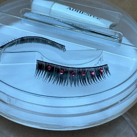 OSP Cosmetics Masquerade Pink Diamond Eye Lash Kit - Picture 5 of 10